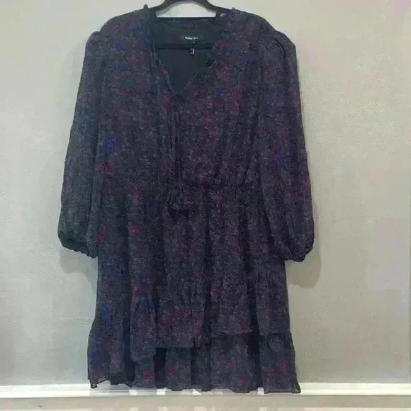 BCBG Paris Collared V-Neck Smocked Tiered Dress, Size XXL NWT - Picture 4 of 15